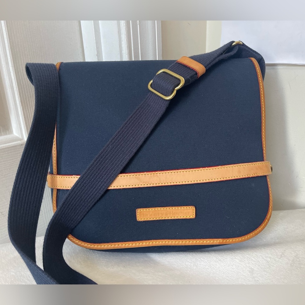 Dooney & Bourke Navy Messenger Bag with Tan Trim EUC